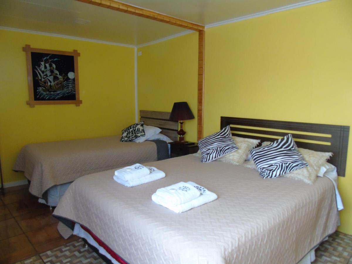 Hostal Geminis Puerto Natales Bagian luar foto